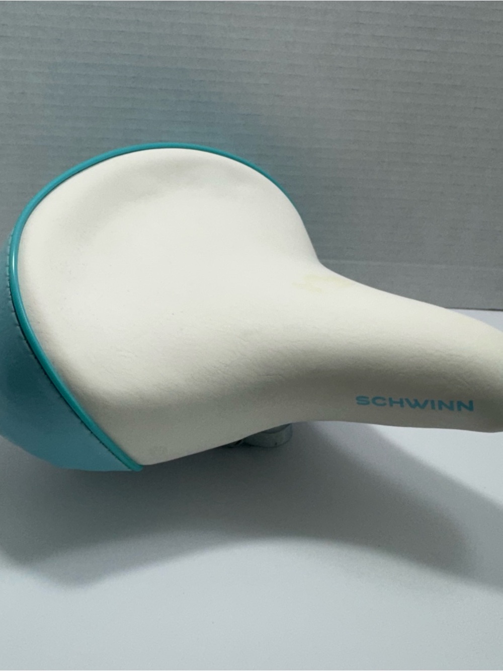 Schwinn Comfort Cruiser Bike Seat Spring Saddle, Two-Toned Cream/Teal, Part 512